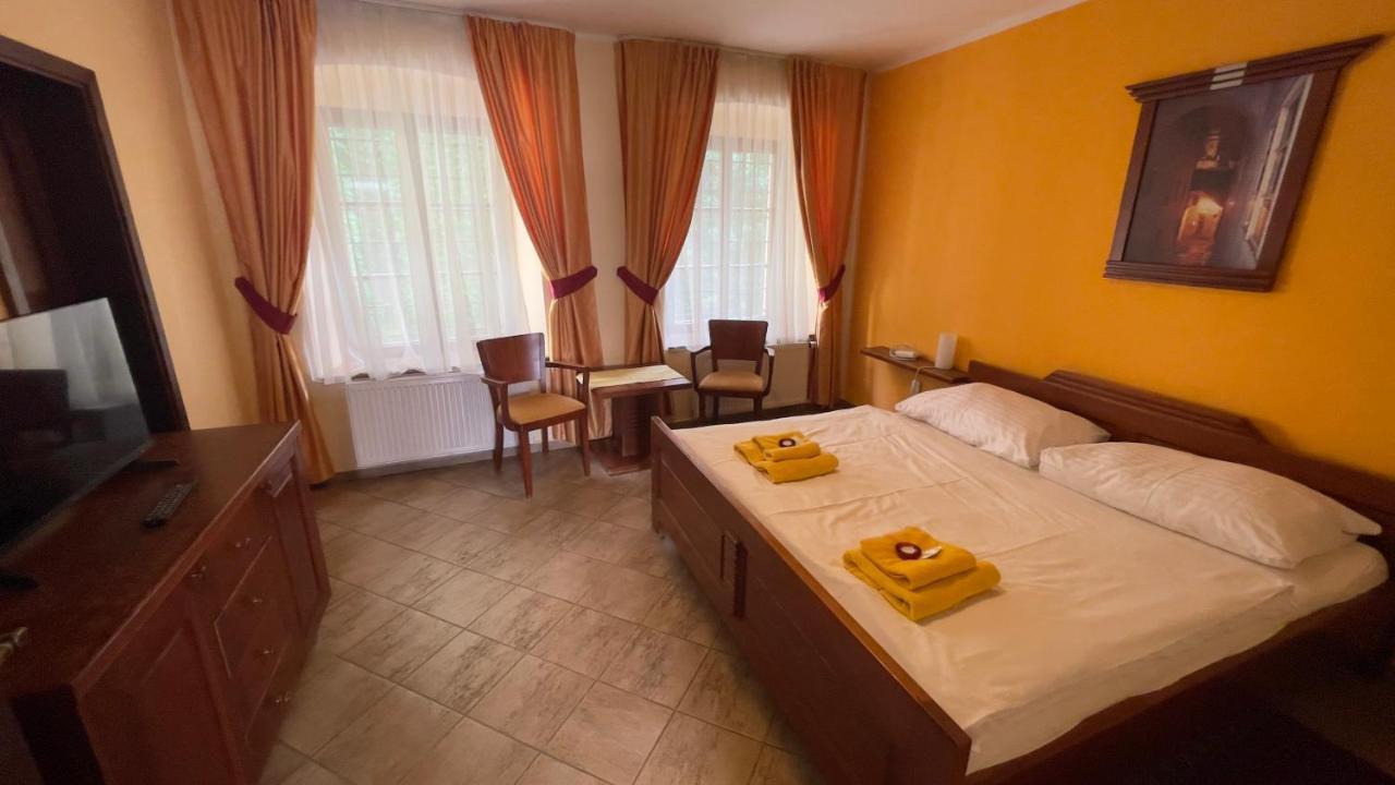 Pension Pod Radnicí Český Krumlov Exterior foto